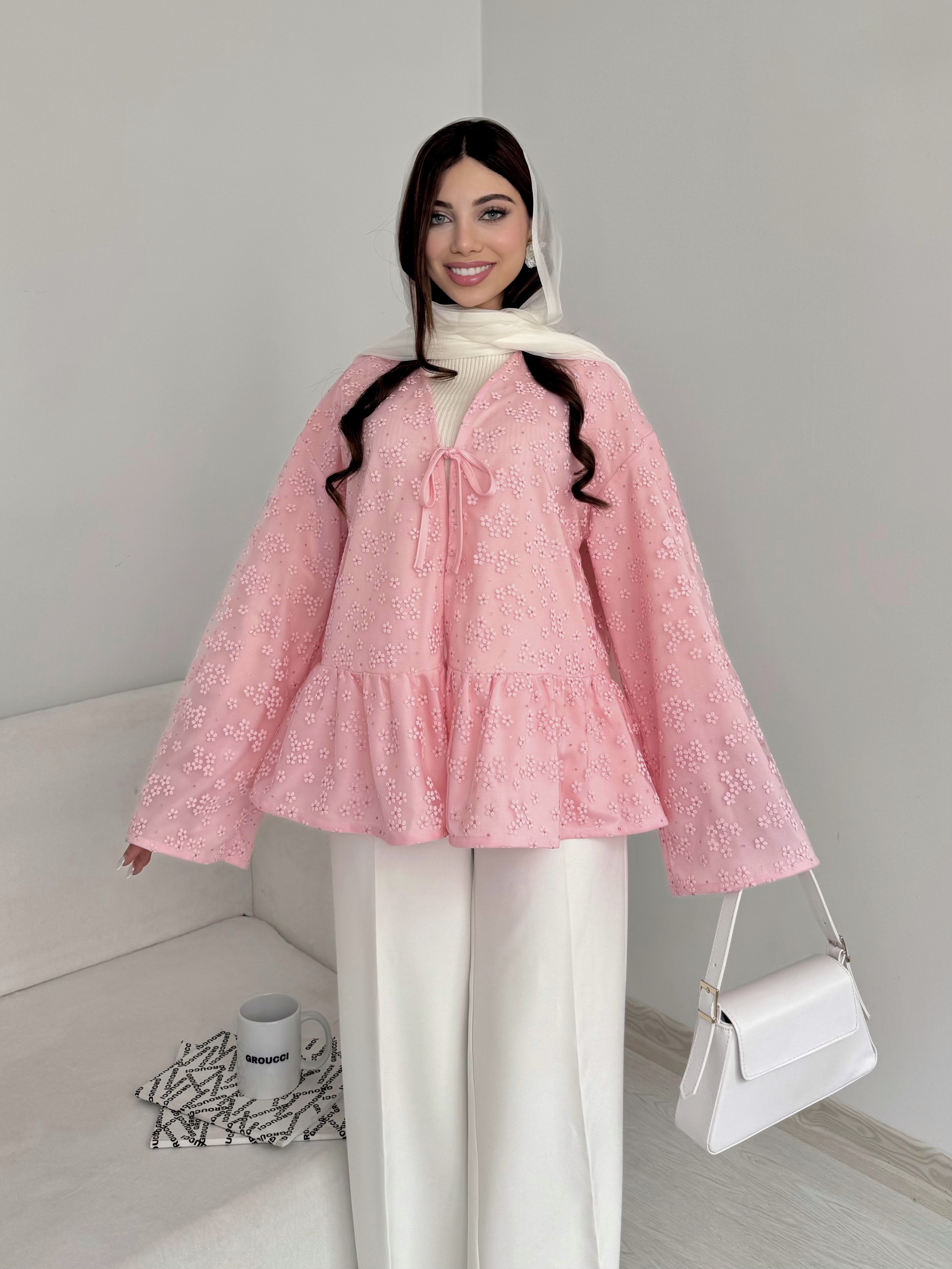کت   Doll