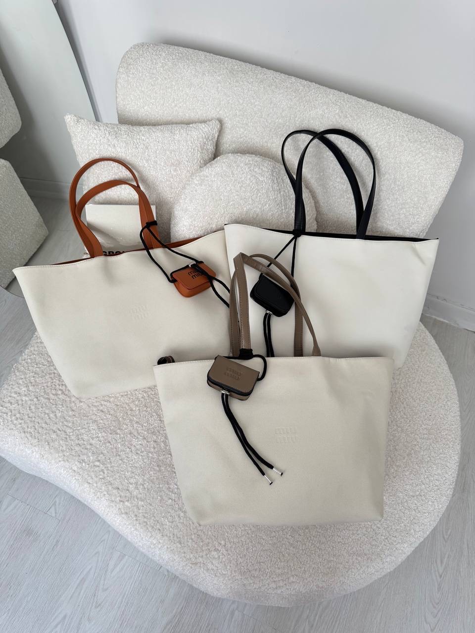 توت بگ miu miu